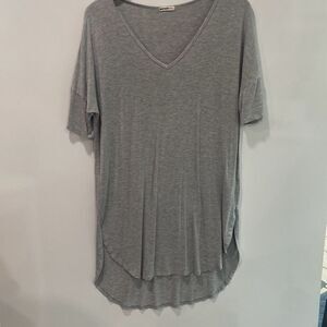 MADE maternity gray short sleeve tunic large